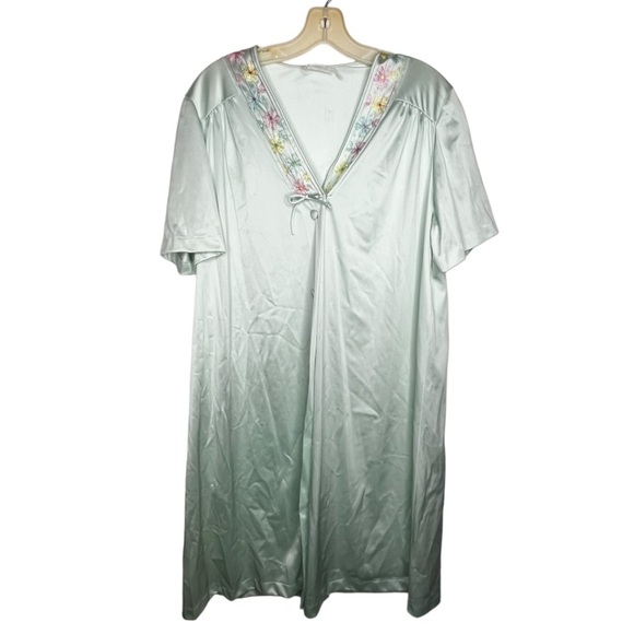 Vintage JC Penney 3 Piece Nylon Pajama Set - Picture 2 of 11